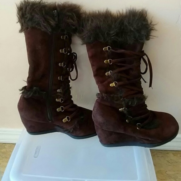 lace up wedge heel boots with faux fur - Picture 2 of 10